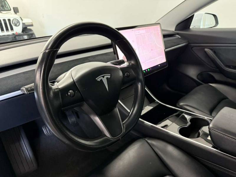 Used 2019 Tesla Model 3 Long Range image 12