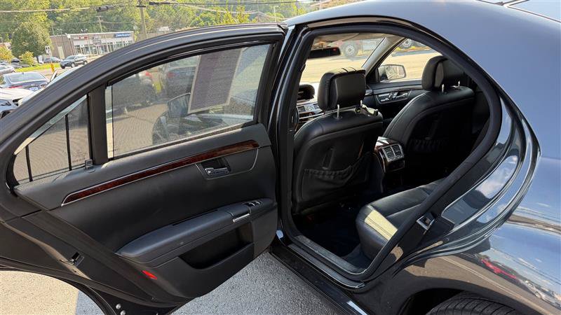 Used 2012 Mercedes-Benz S 550 4MATIC image 38
