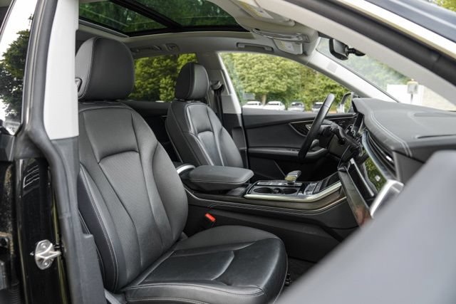 Used 2023 Audi Q8 Premium Plus w/ Premium Plus Package AWD/4WD image 39