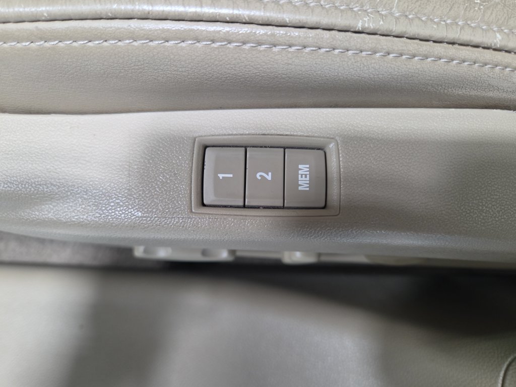 Used 2011 Buick LaCrosse CXL FWD image 32