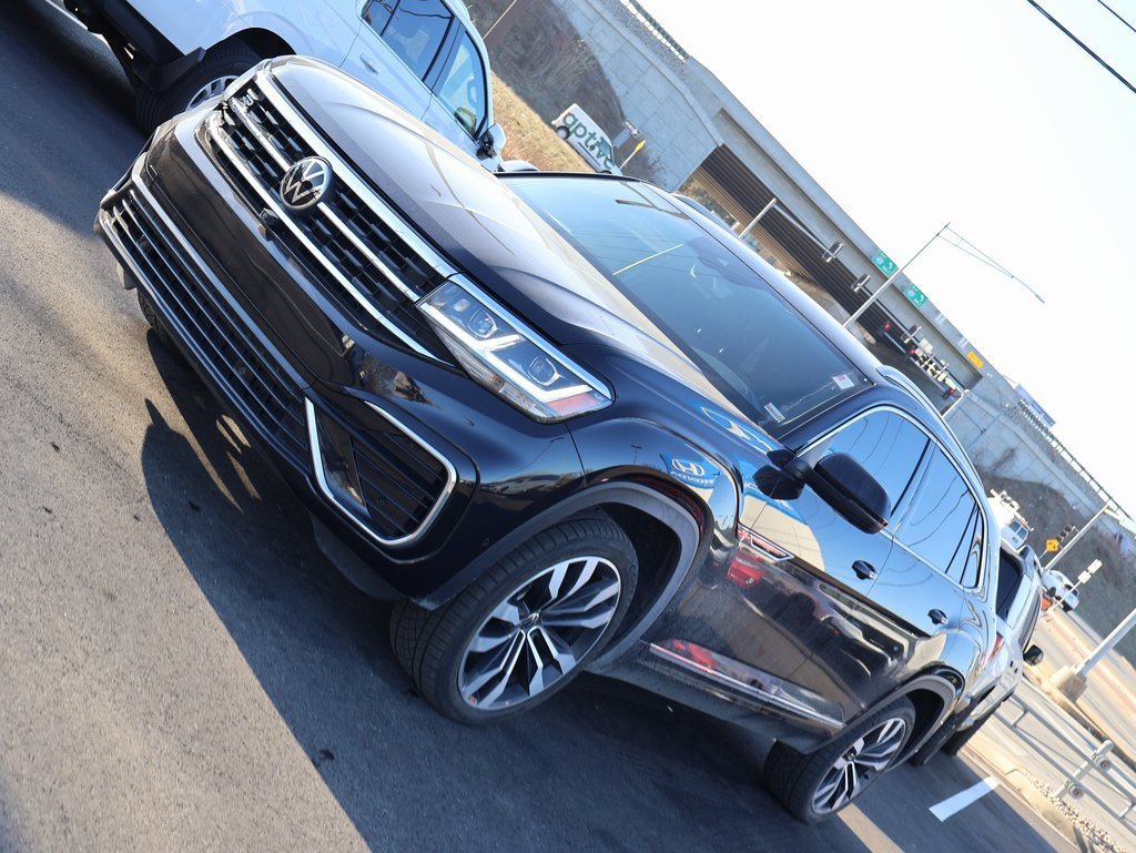 Used 2022 Volkswagen Atlas Cross Sport SEL Premium R-Line image 3