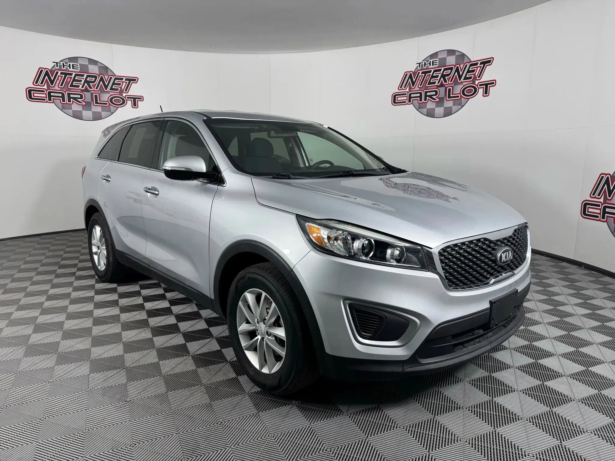 Used 2018 Kia Sorento L image 9