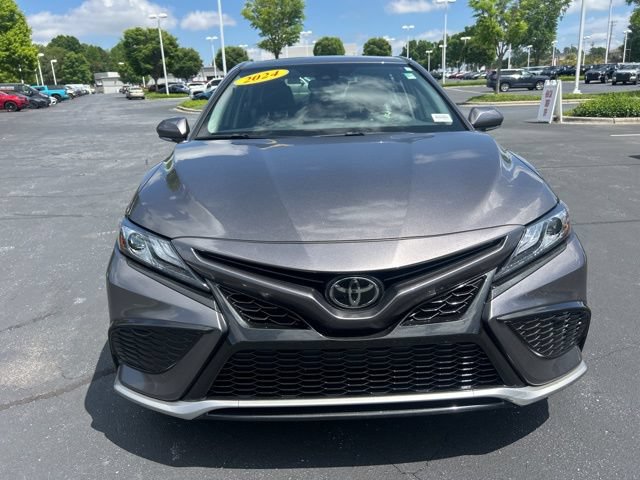 Used 2024 Toyota Camry XSE FWD image 2