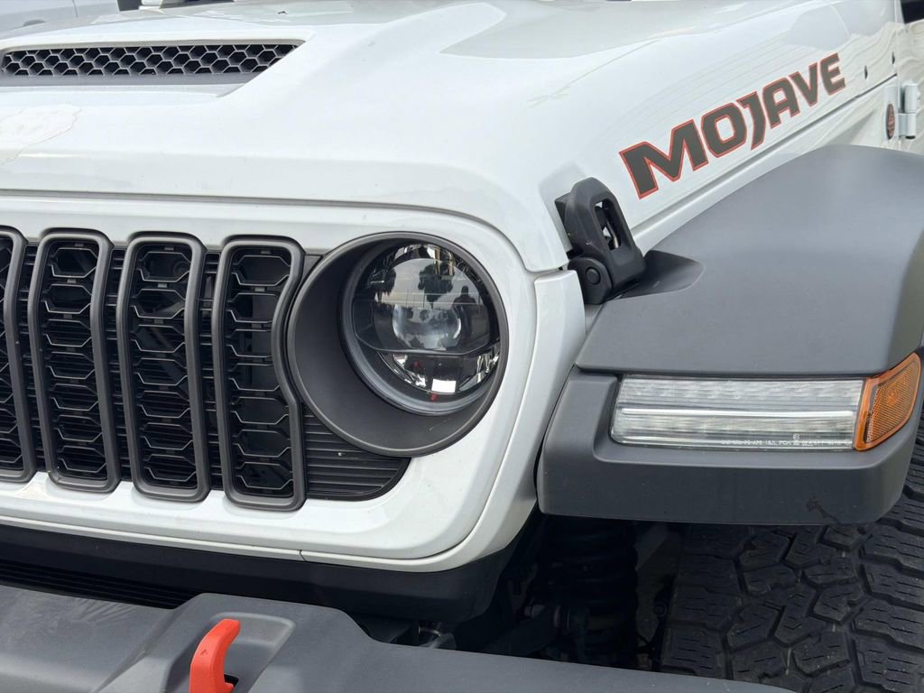 Used 2024 Jeep Gladiator Mojave w/ Technology Group AWD/4WD image 6