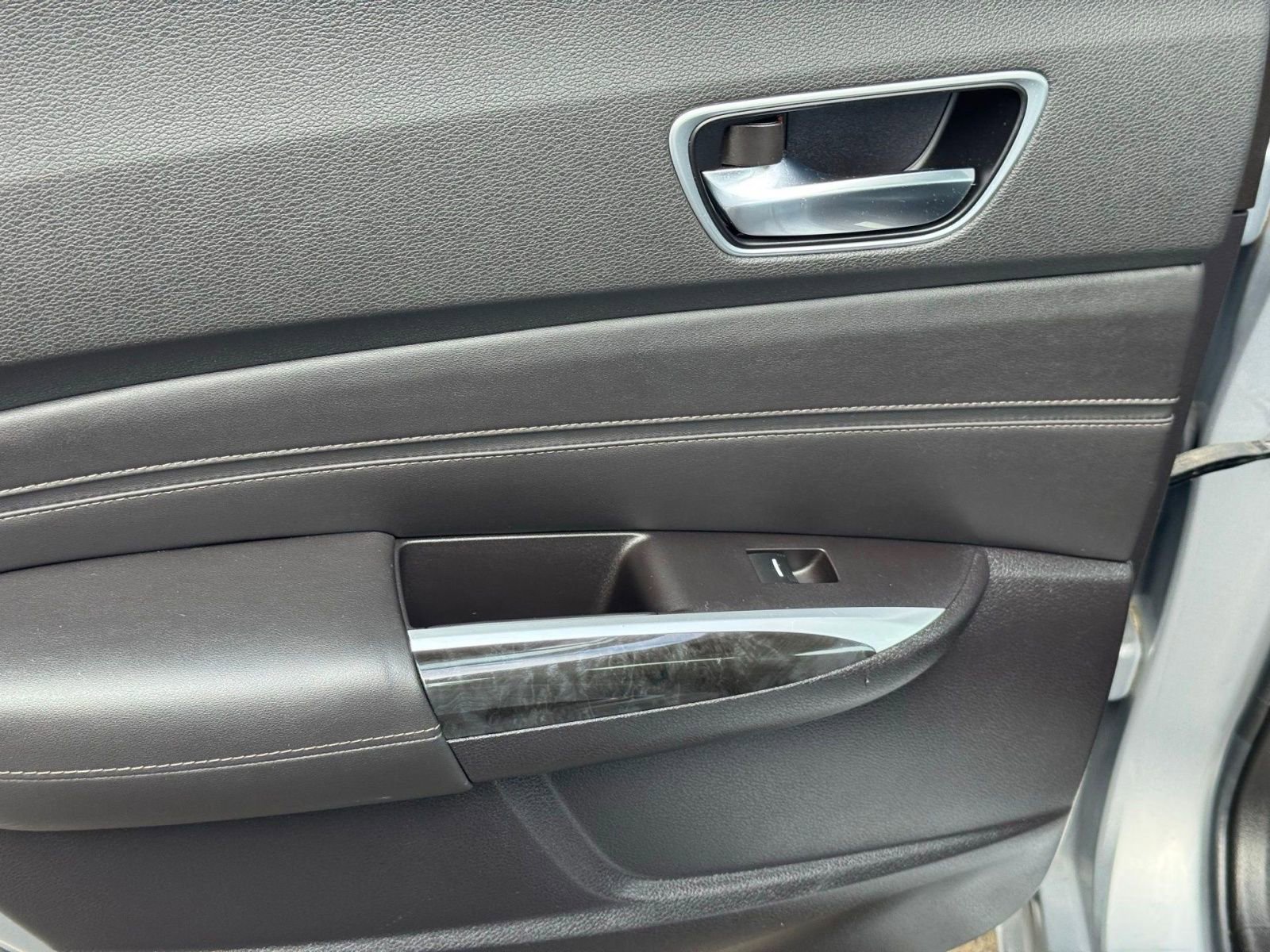 Used 2020 Acura TLX image 14