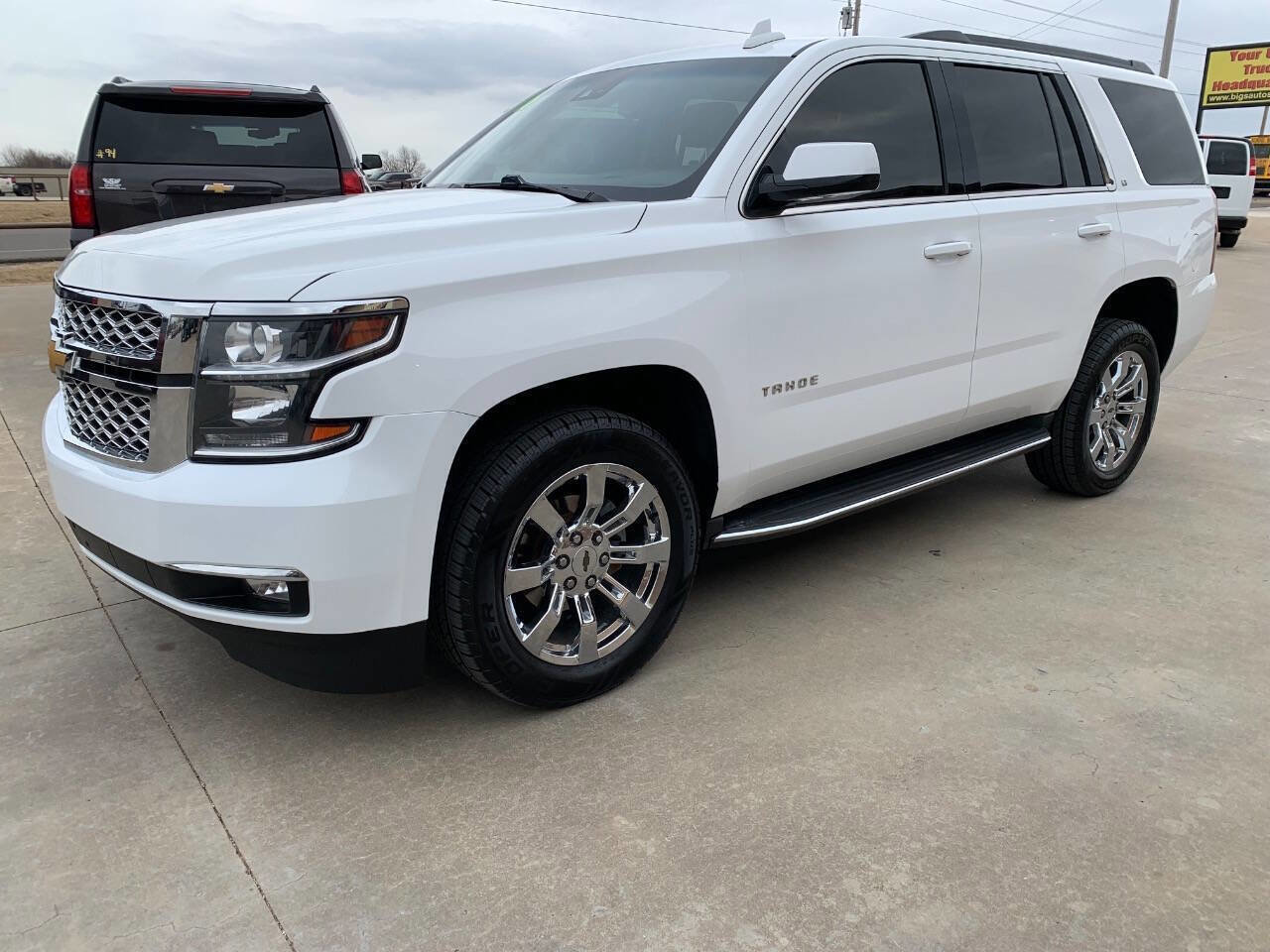 Used 2016 Chevrolet Tahoe LT image 3