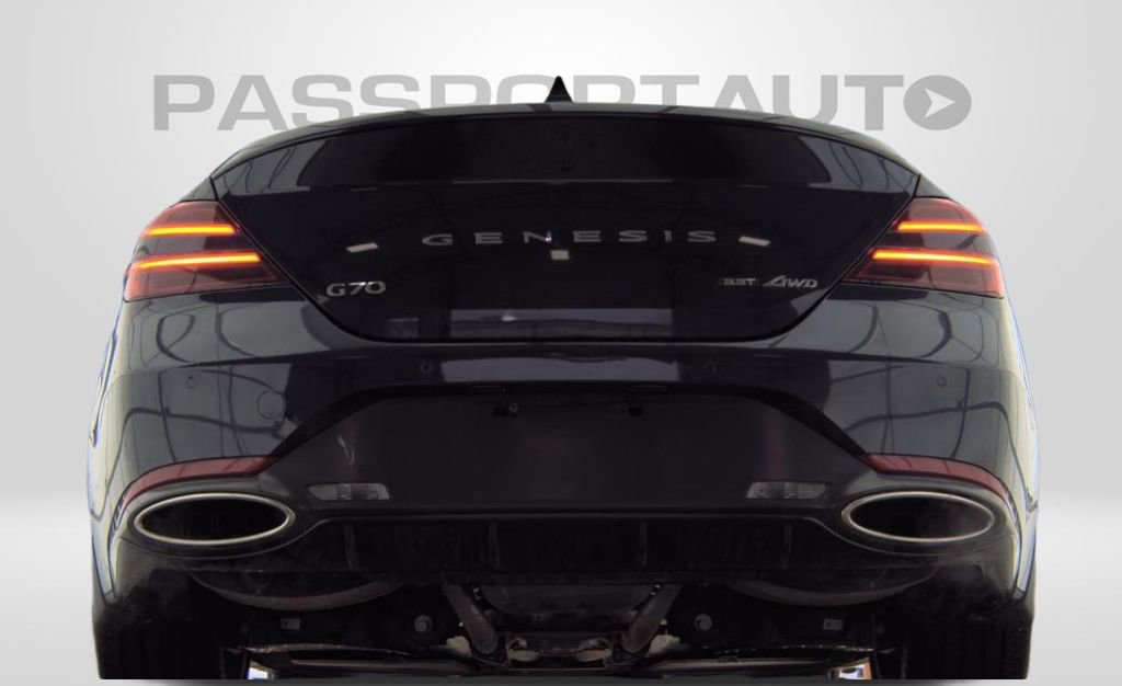 Used 2023 Genesis G70 3.3T w/ Sport Prestige Package image 8
