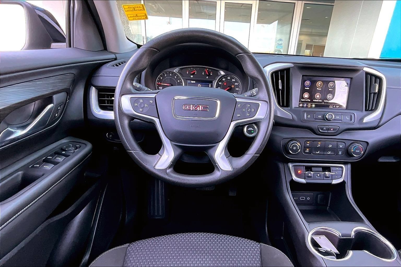Used 2024 GMC Terrain SLE w/ Elevation Edition FWD image 5