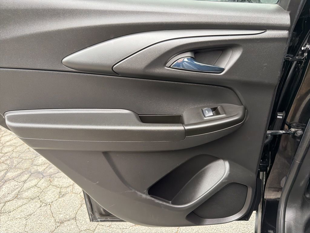 Used 2022 Chevrolet TrailBlazer ACTIV w/ Technology Package image 34