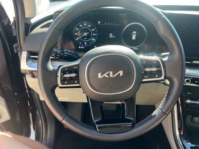 Certified 2024 Kia Carnival SX Prestige FWD image 8
