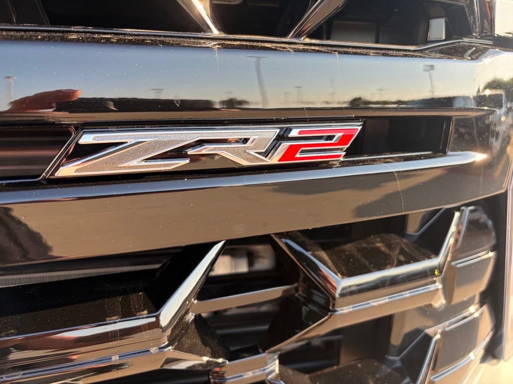 New 2026 Chevrolet Silverado 2500 ZR2 AWD/4WD image 9