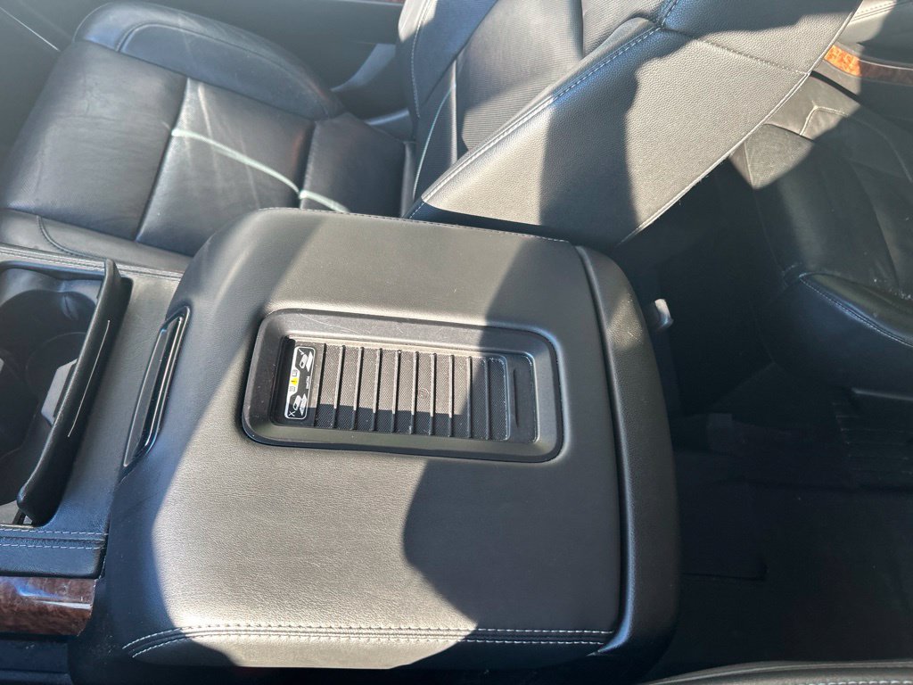 Used 2017 Chevrolet Suburban Premier AWD/4WD image 20