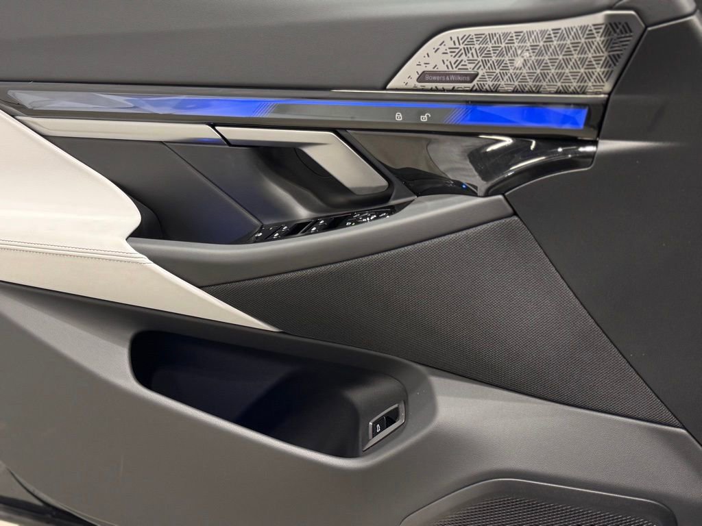 New 2026 BMW M5 Touring image 18