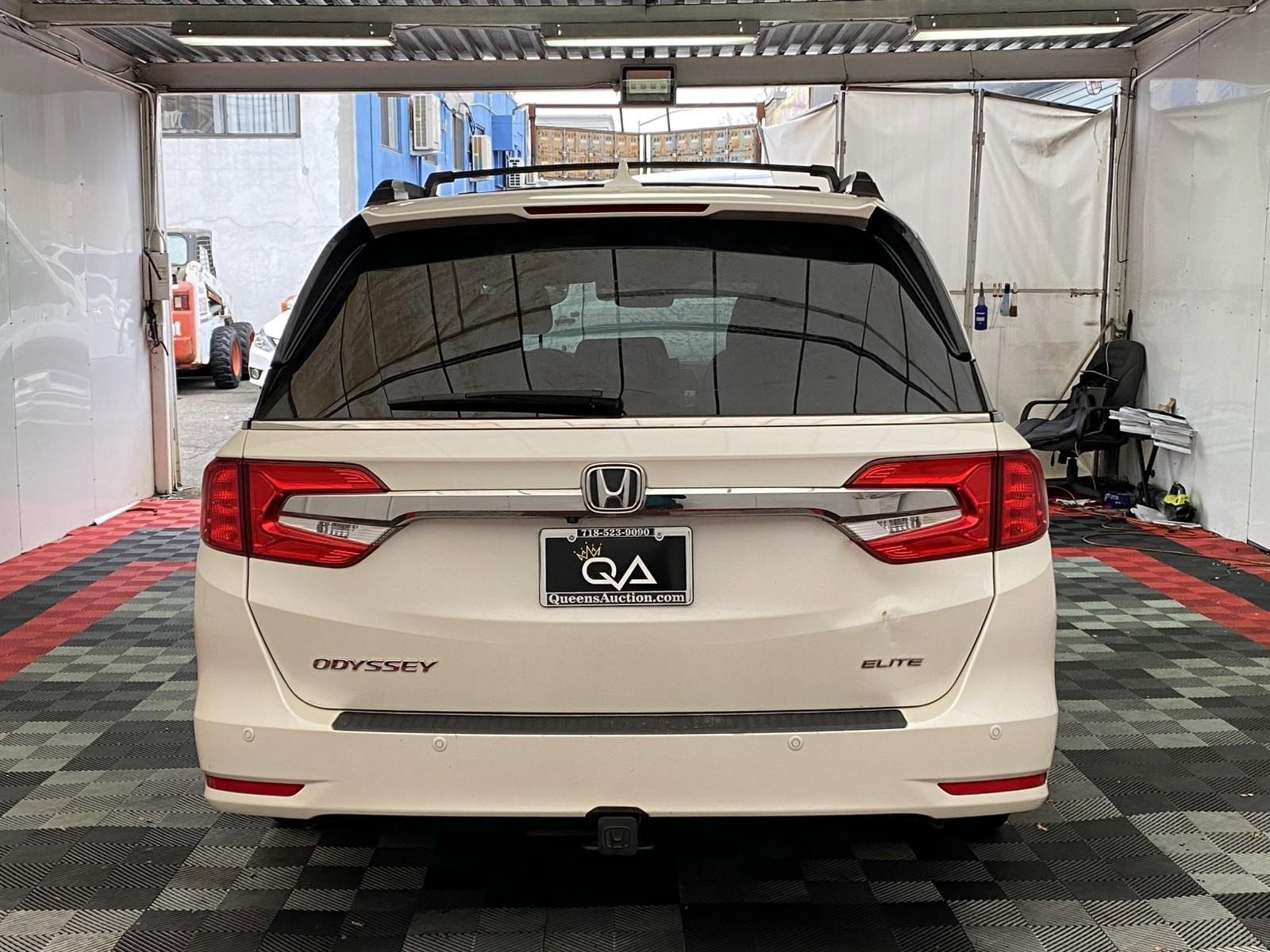 Used 2018 Honda Odyssey Elite image 5