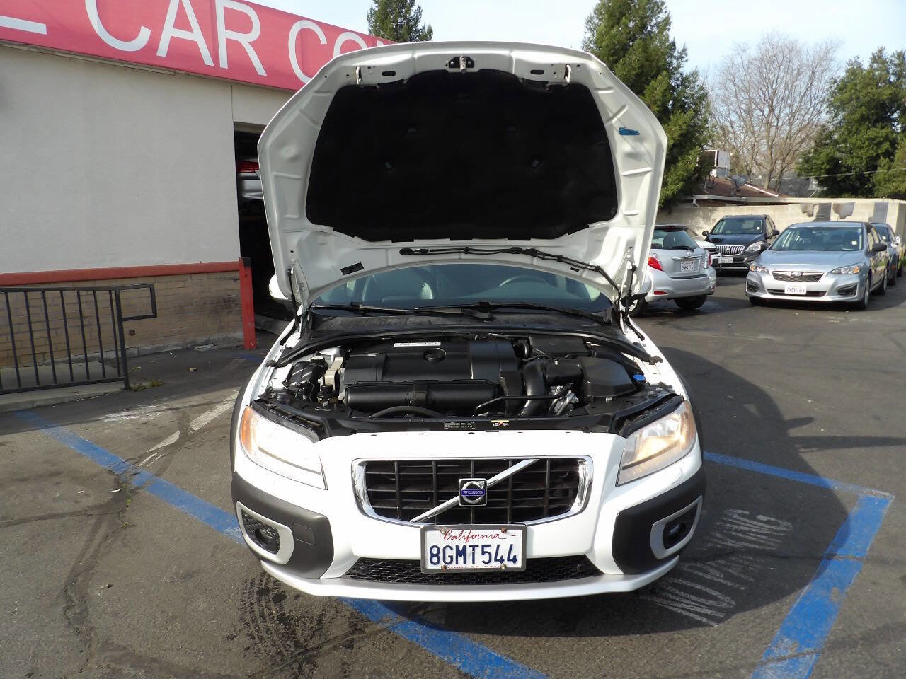 Used 2009 Volvo XC70 3.2 image 12