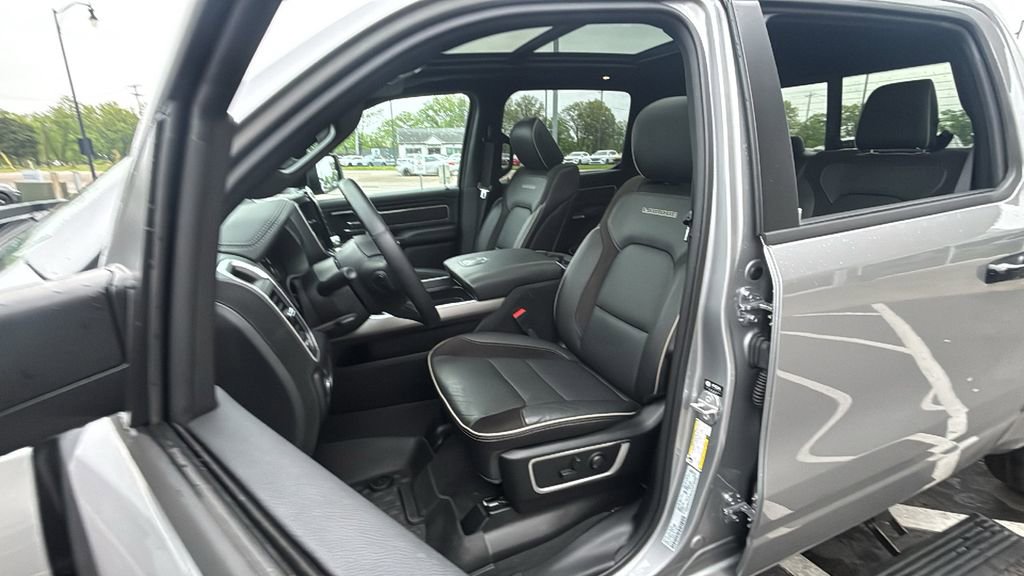 Used 2023 RAM 1500 Laramie AWD/4WD image 25
