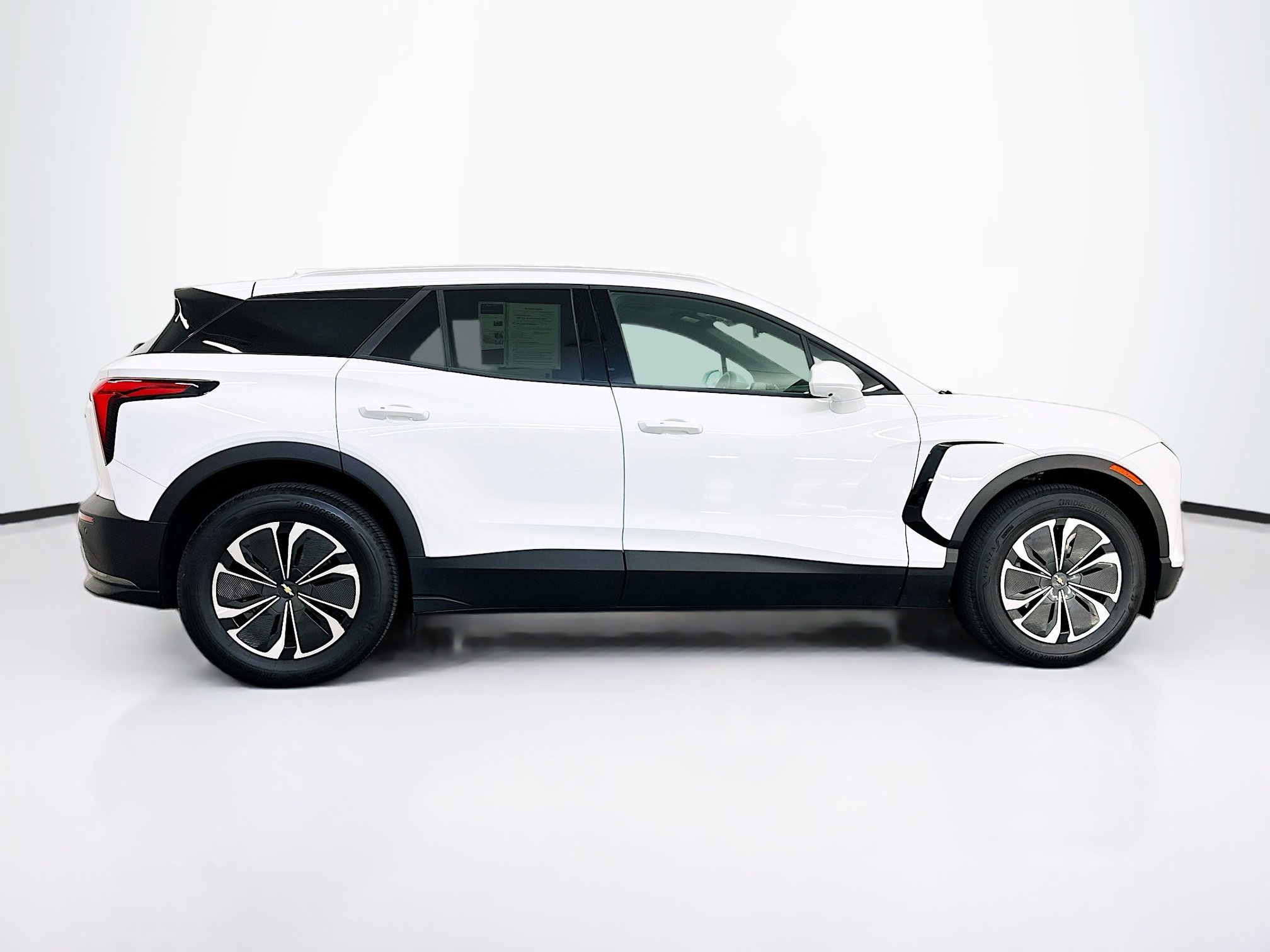 Used 2024 Chevrolet Blazer EV LT AWD/4WD image 10