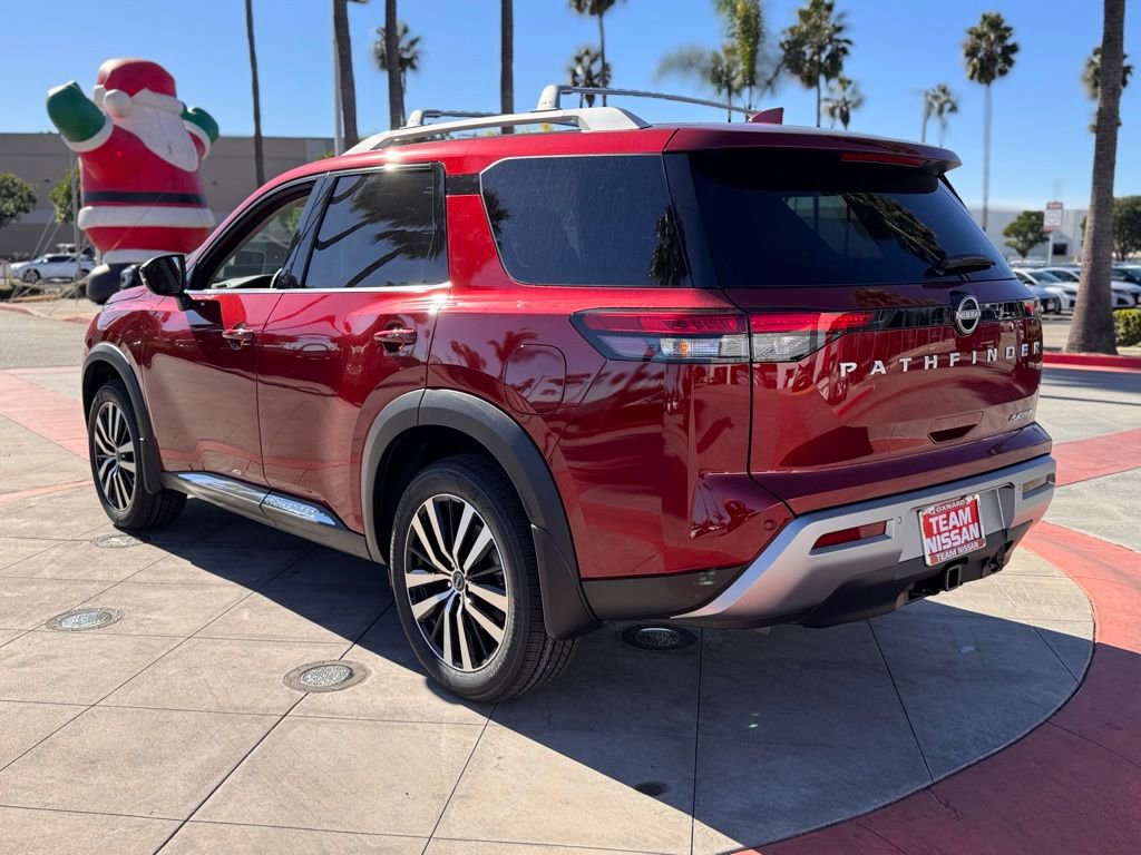 New 2025 Nissan Pathfinder Platinum image 5