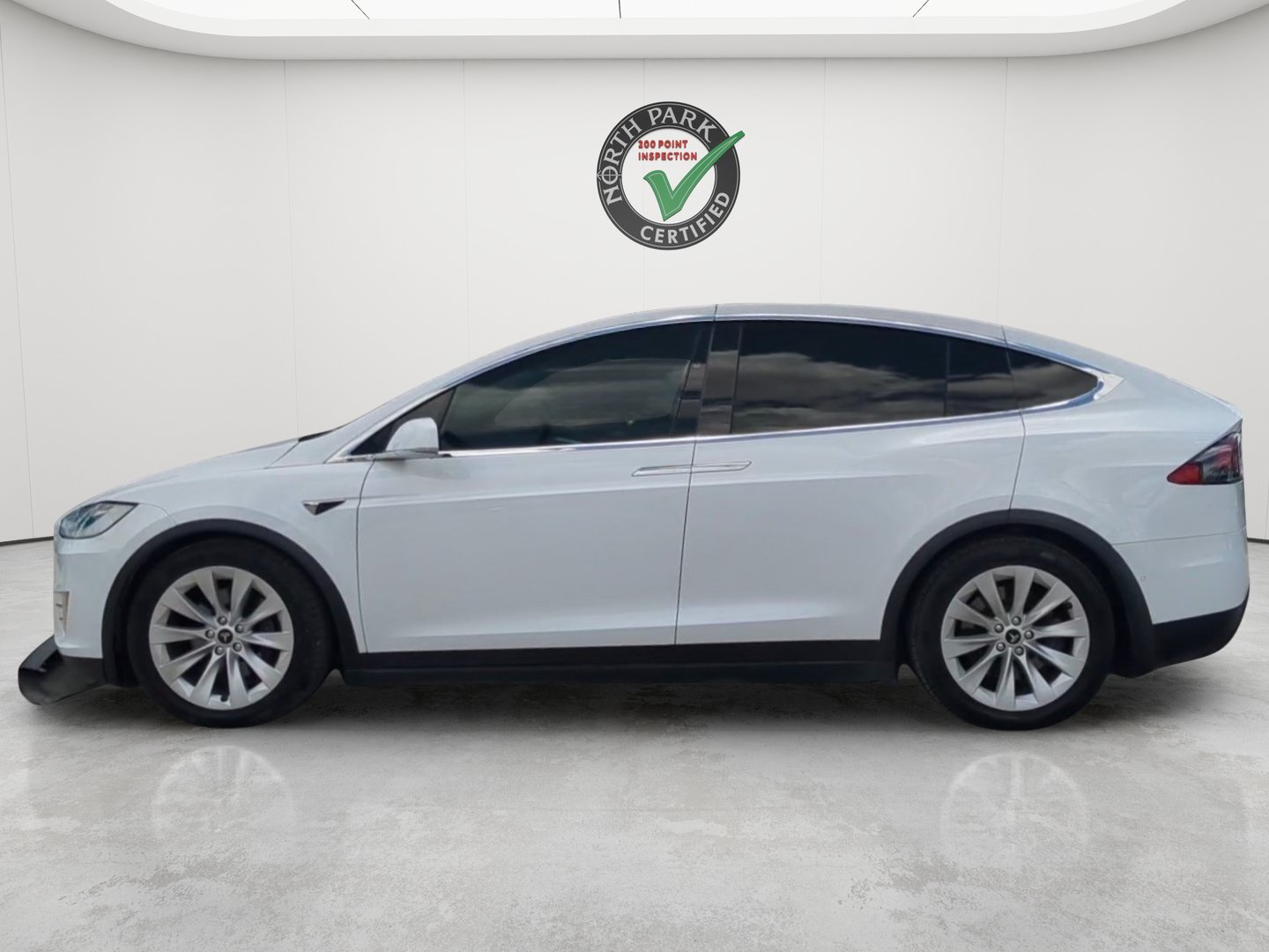 Used 2018 Tesla Model X 75D AWD/4WD image 2