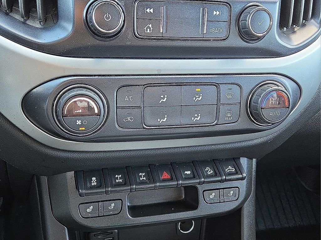 Used 2020 Chevrolet Colorado ZR2 w/ Colorado ZR2 Bison Edition image 29