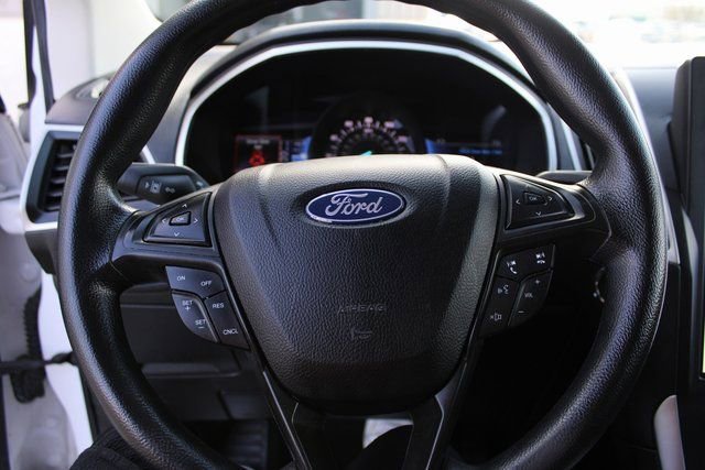 Used 2021 Ford Edge SE image 18