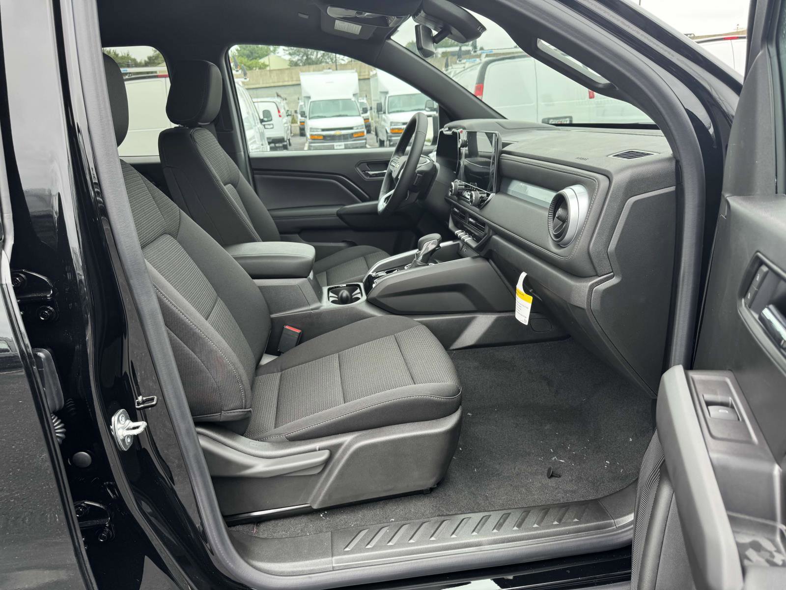 New 2026 Chevrolet Colorado LT image 8