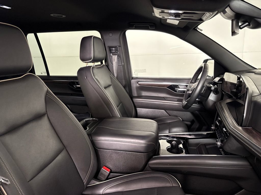 Certified 2025 Chevrolet Suburban Premier RWD image 21