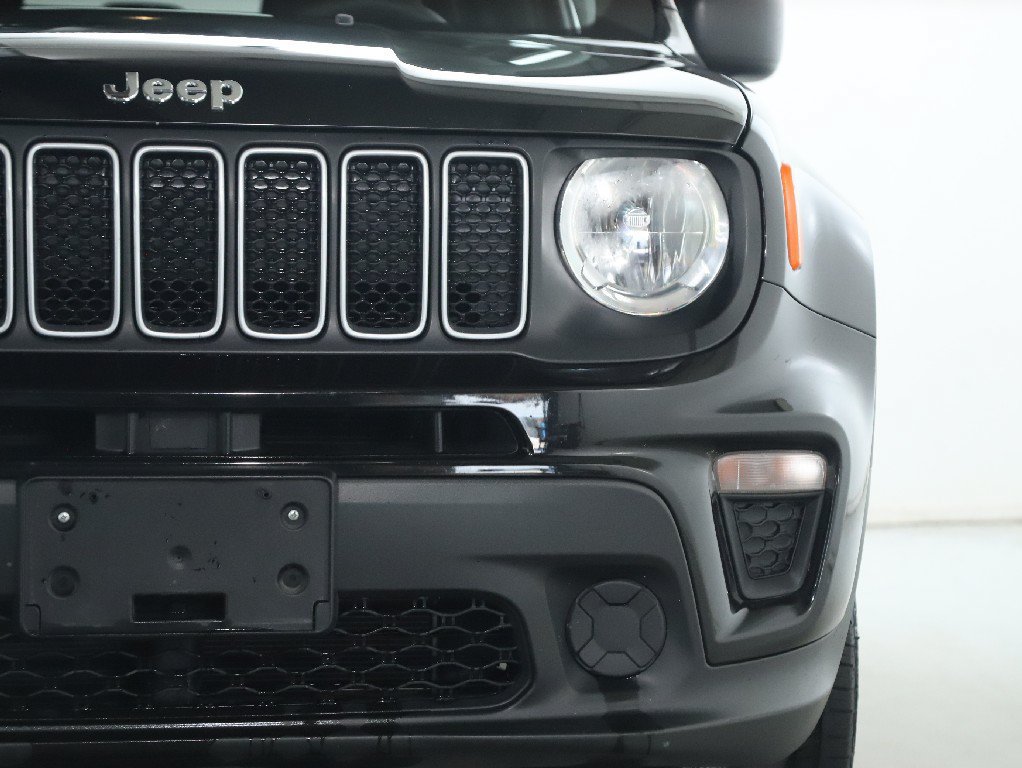 Used 2023 Jeep Renegade Latitude AWD/4WD image 8