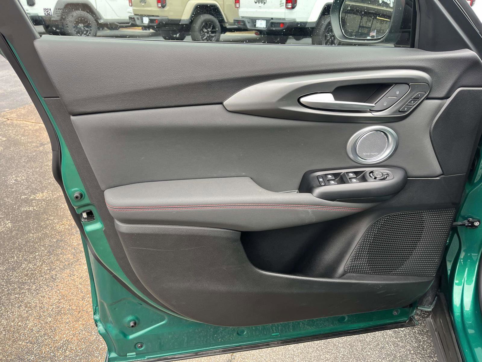 Used 2025 Alfa Romeo Tonale Tributo Italiano image 6