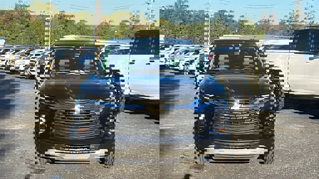 Certified 2020 Chevrolet Blazer LT image 2