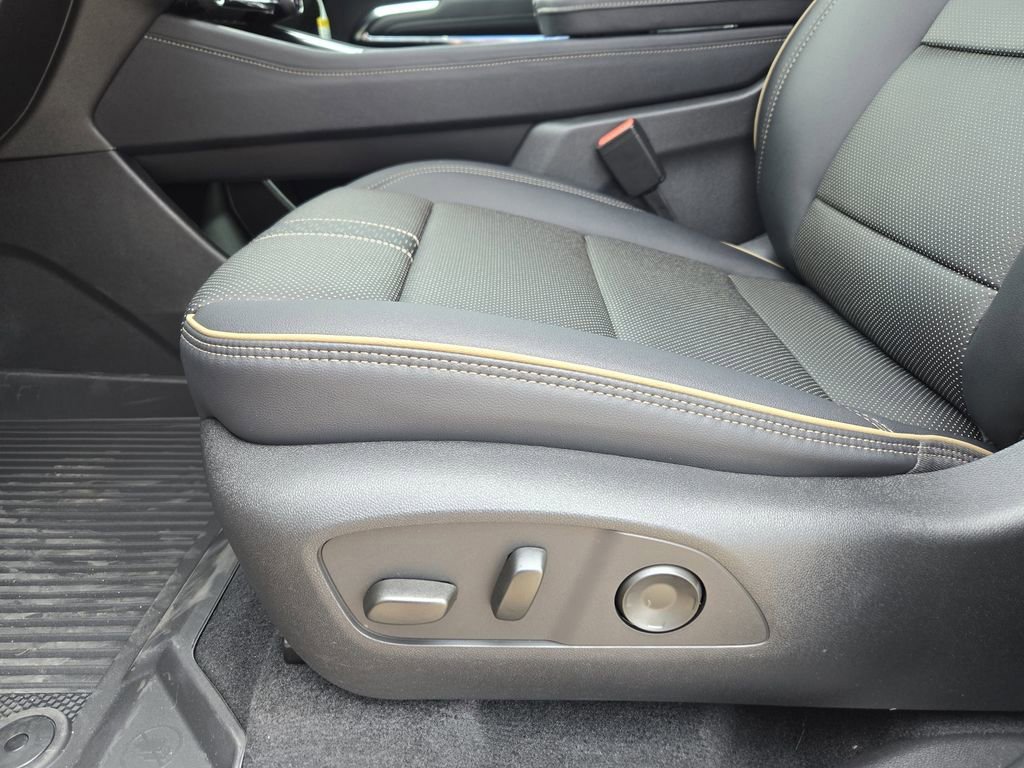 New 2026 Chevrolet Traverse High Country FWD image 13