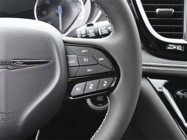 New 2026 Chrysler Pacifica Select image 29