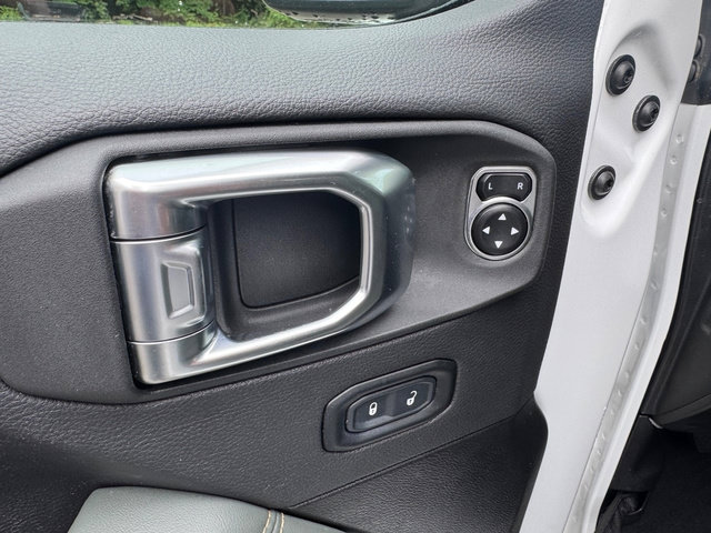Used 2024 Jeep Wrangler High Altitude AWD/4WD image 13