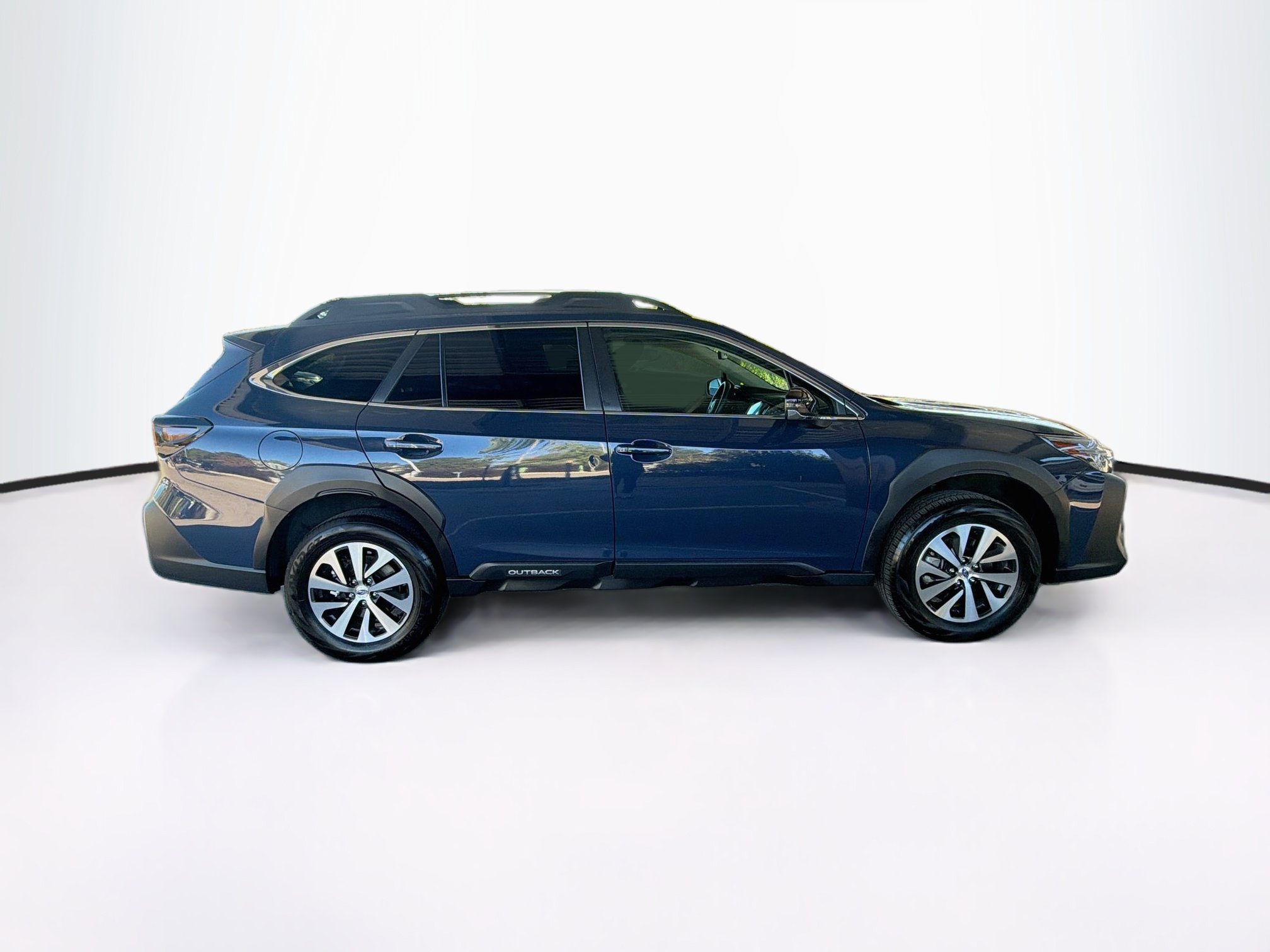Used 2025 Subaru Outback Premium w/ Popular Package #1A AWD/4WD image 10