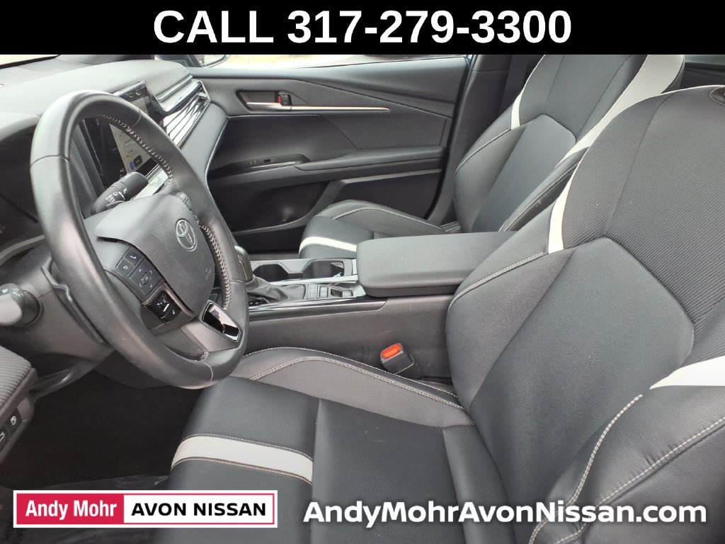 Used 2025 Toyota Camry SE FWD image 18