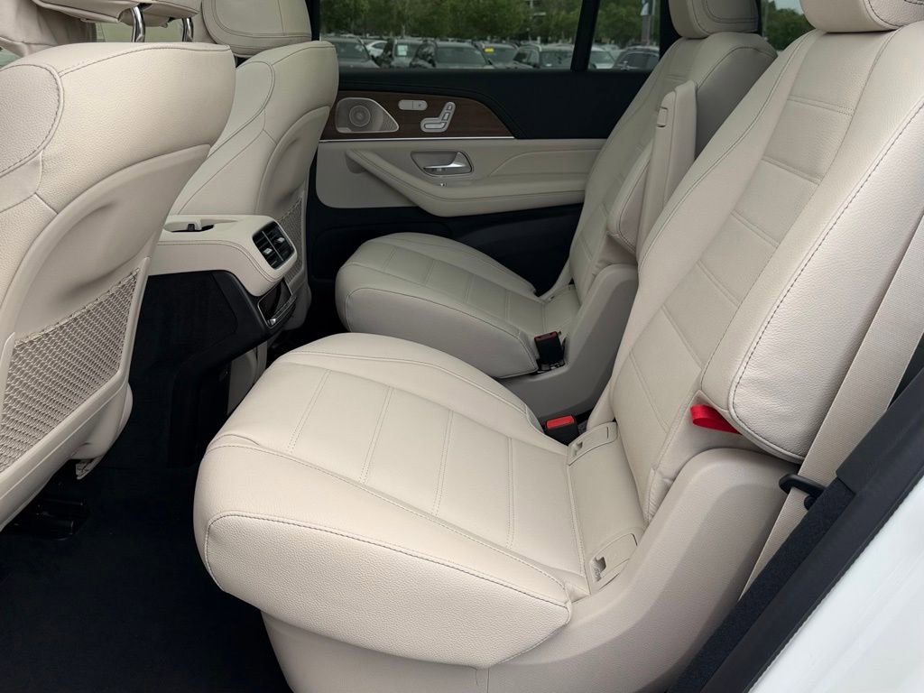 New 2026 Mercedes-Benz GLS 580 4MATIC image 34