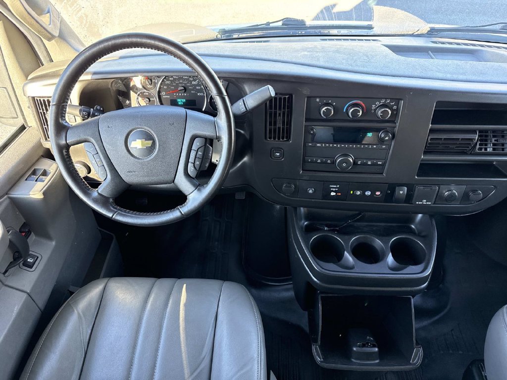 Used 2022 Chevrolet Express 3500 w/ Power Convenience Package RWD image 3