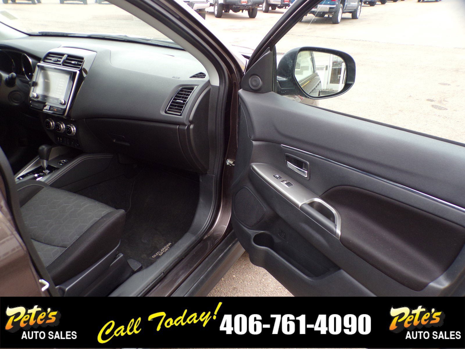 Used 2020 Mitsubishi Outlander Sport SE AWD/4WD image 16