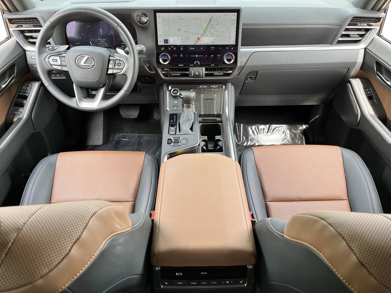 Used 2025 Lexus GX 550 w/ Accessory Package (2T) image 9