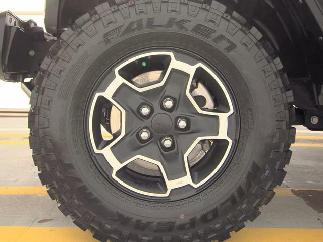 Used 2022 Jeep Gladiator Mojave w/ Cold Weather Group AWD/4WD image 26