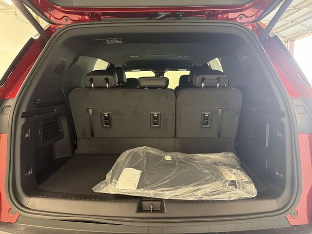 New 2026 Chevrolet Traverse LT w/ Midnight/Sport Edition AWD/4WD image 19