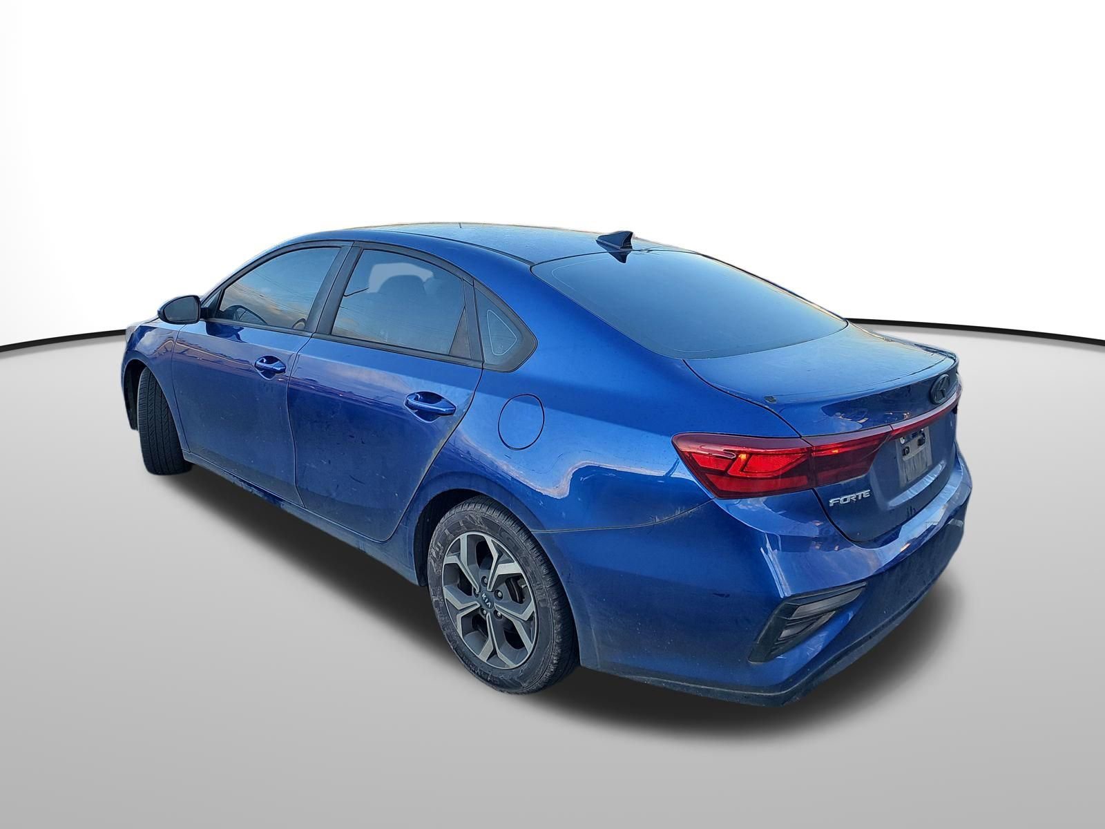 Used 2020 Kia Forte LXS image 2