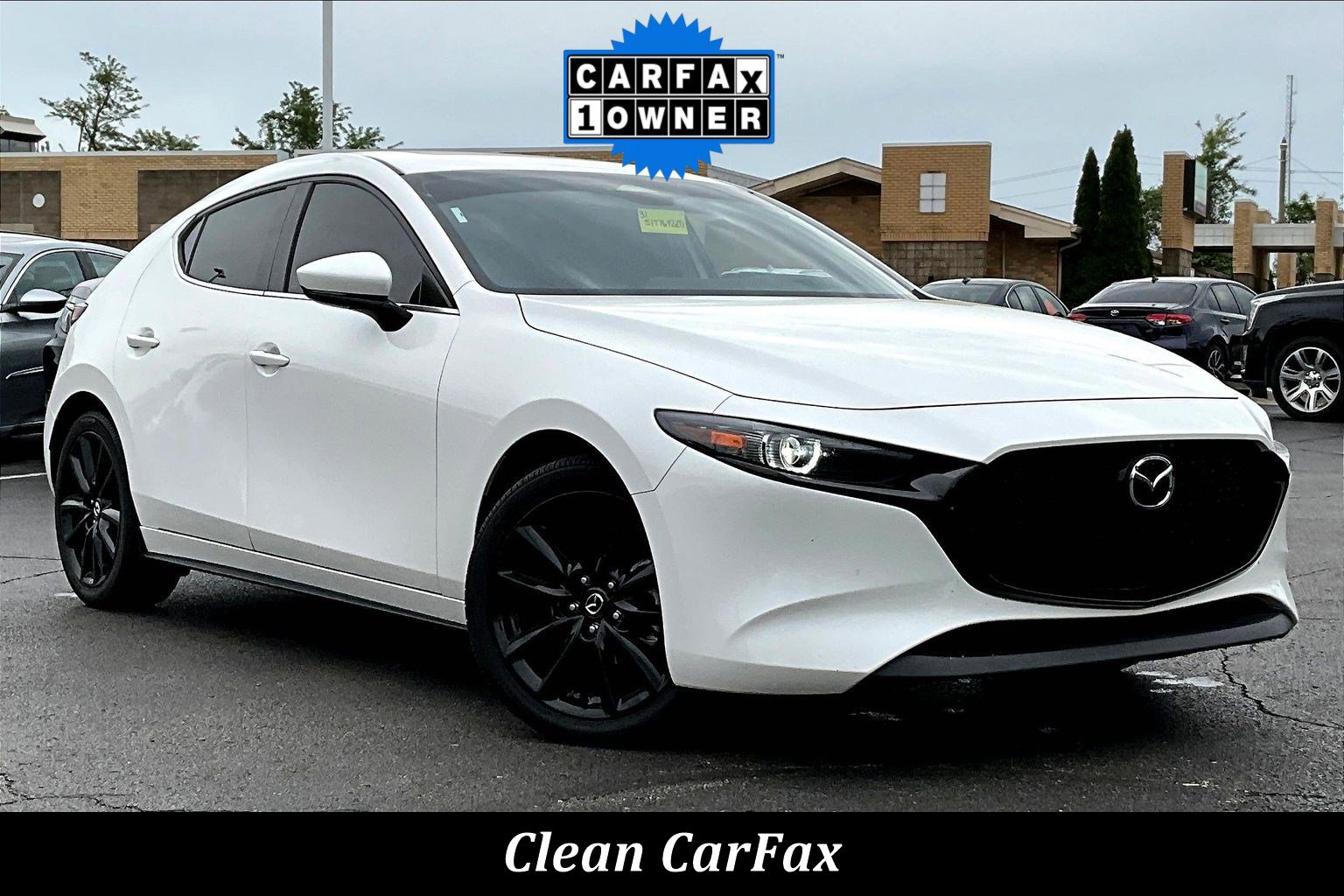 Used 2025 MAZDA MAZDA3 2.5 S Hatchback w/ Premium Pkg FWD image 2