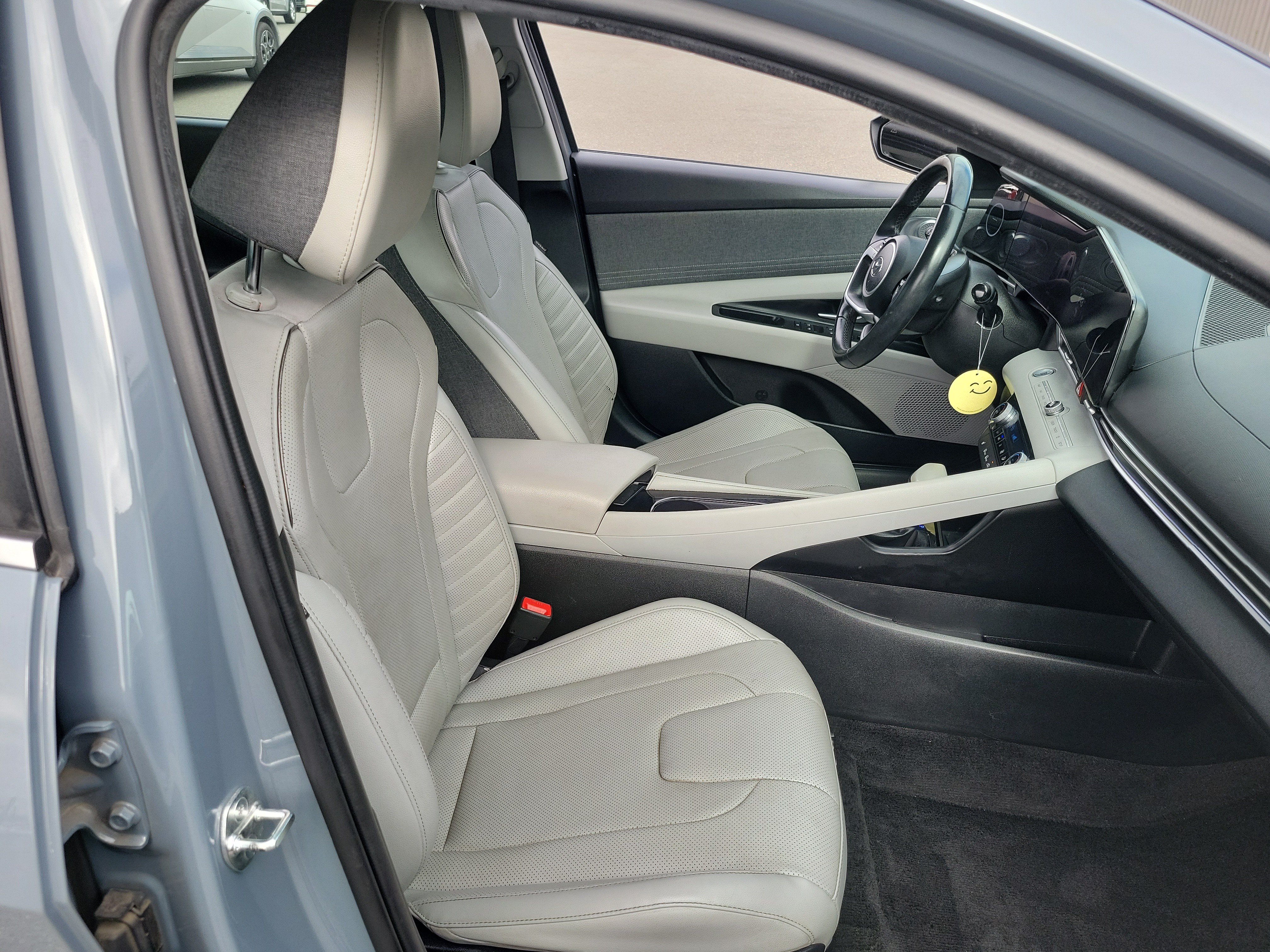 Certified 2023 Hyundai Elantra Limited w/ Cargo Package FWD image 22