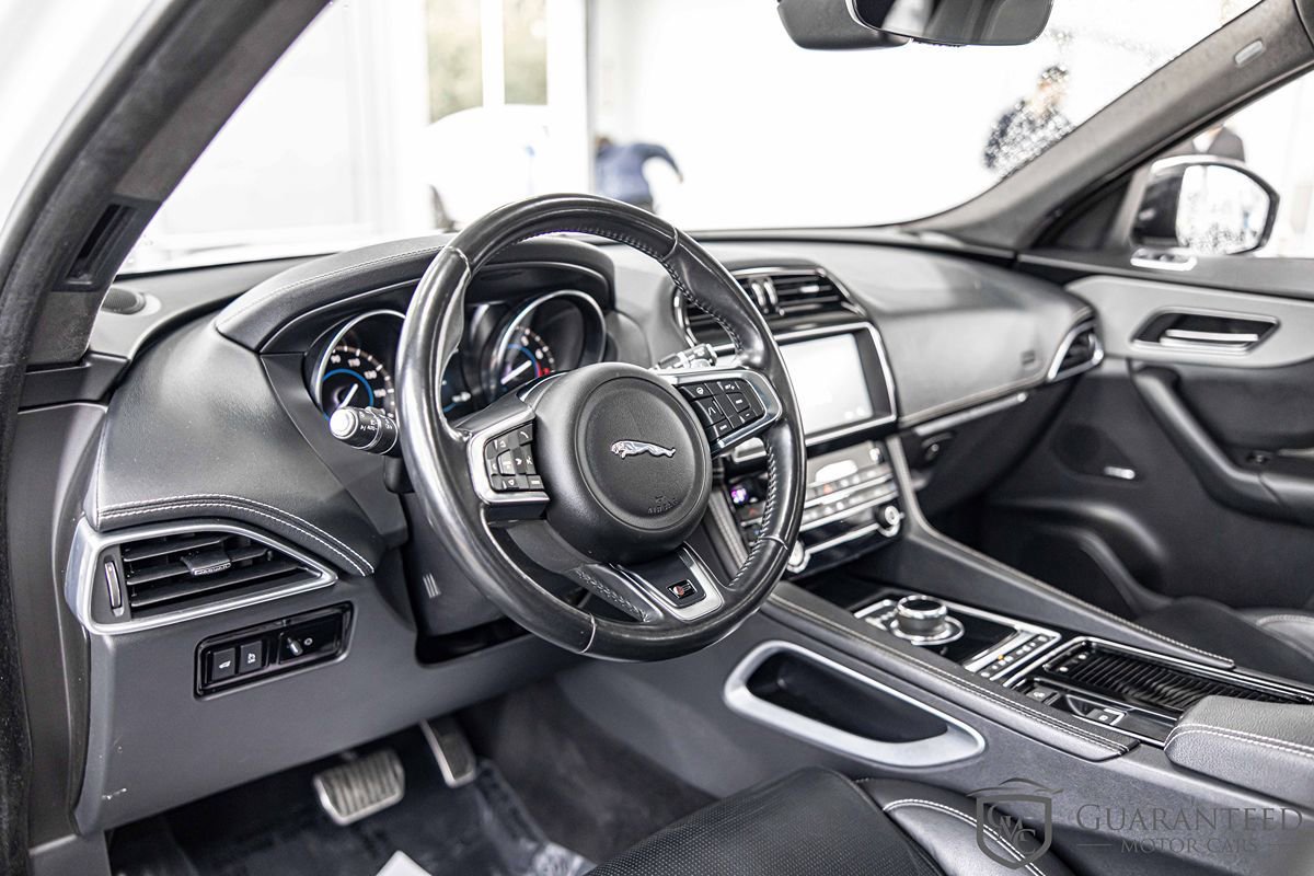Used 2020 Jaguar F-PACE S AWD/4WD image 21