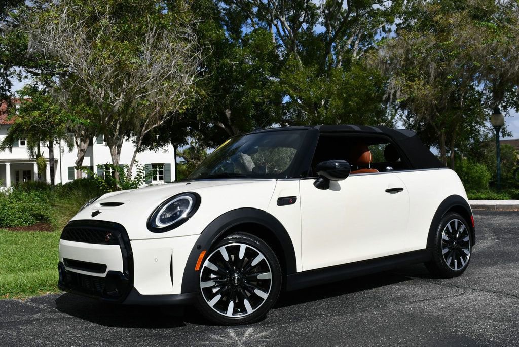 Used 2023 MINI Cooper S image 2