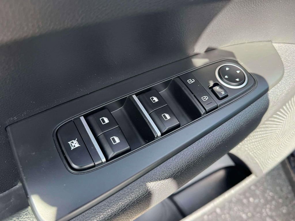 Used 2022 Kia Forte LXS image 16