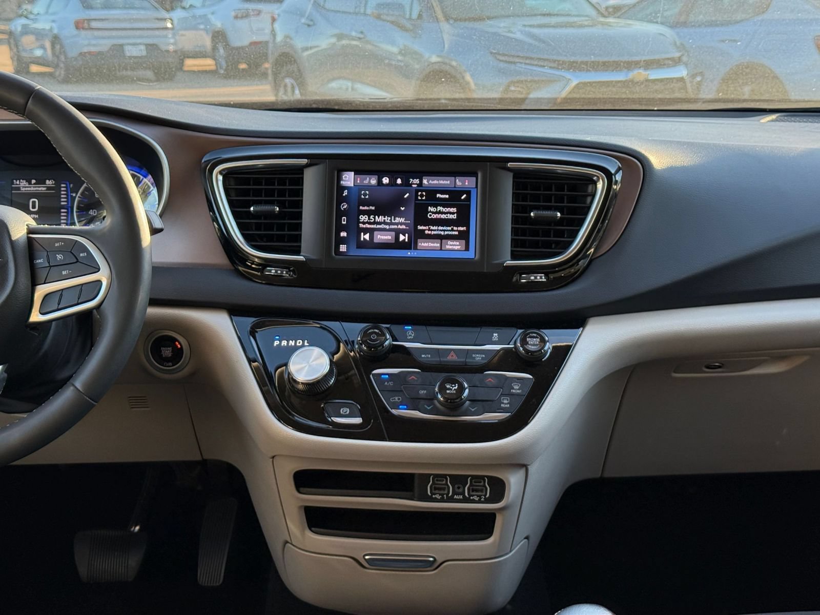 Used 2024 Chrysler Voyager LX FWD image 16