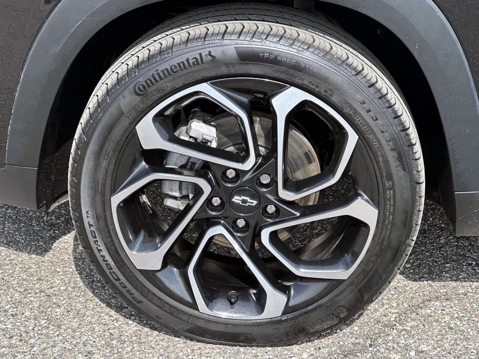 Certified 2024 Chevrolet Trax RS w/ Driver Confidence Package image 8