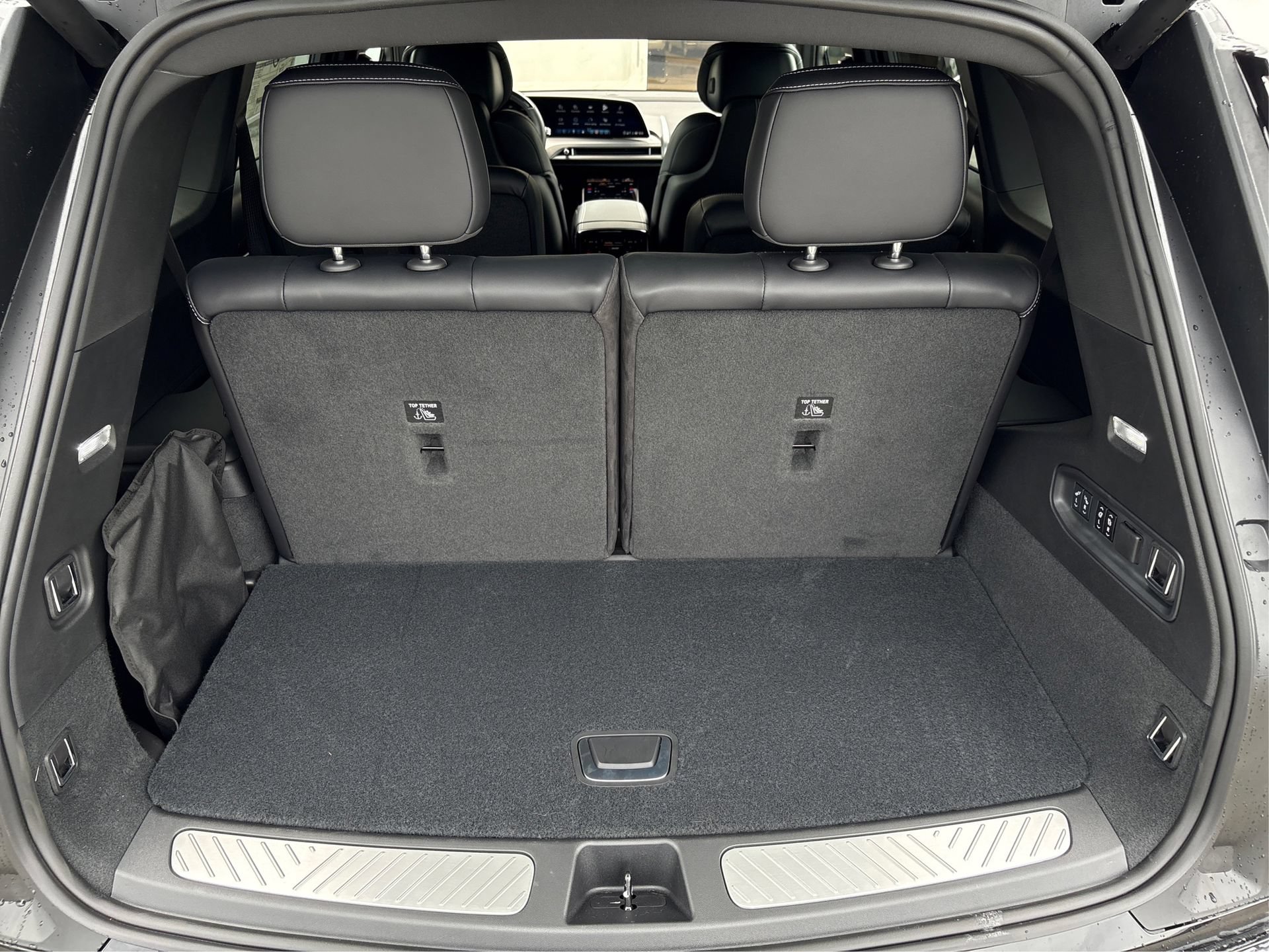 New 2027 Cadillac Vistiq Sport AWD/4WD image 11